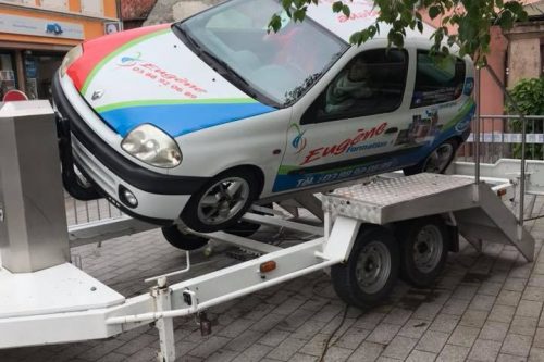 Voiture tonneau eugene